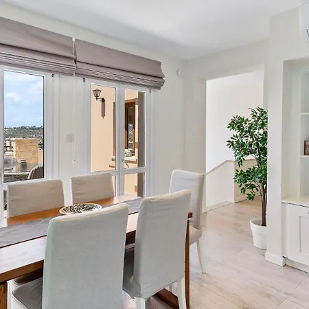 Vila Beautiful Junior Gz01, Next To Communal Pool, Aphrodite Hills Kouklia