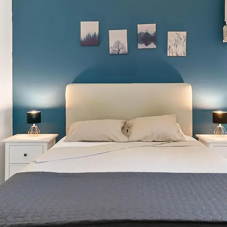 Beautiful Junior Gz01, Next To Communal Pool, Aphrodite Hills *