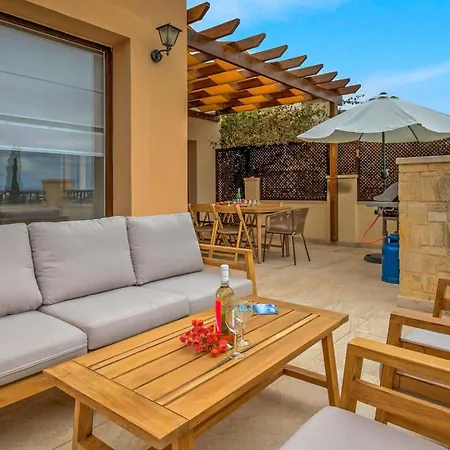 Beautiful Junior Gz01, Next To Communal Pool, Aphrodite Hills Villa