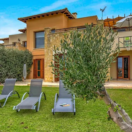 Villa Beautiful Junior Gz01, Next To Communal Pool, Aphrodite Hills