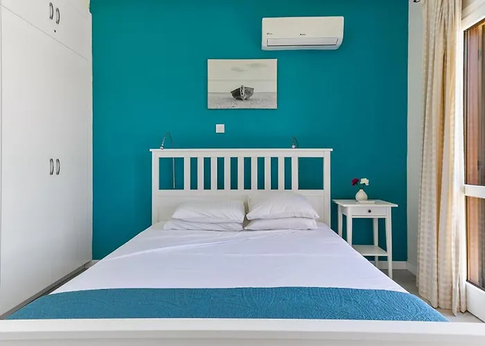 Beautiful Junior Gz01, Next To Communal Pool, Aphrodite Hills