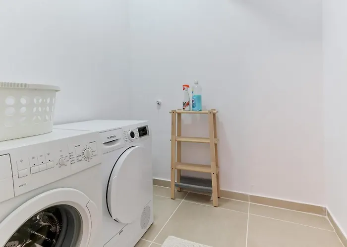 ヴィラ Beautiful Junior Gz01, Next To Communal Pool, Aphrodite Hills *