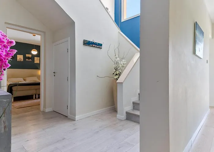 ヴィラ Beautiful Junior Gz01, Next To Communal Pool, Aphrodite Hills クークリア