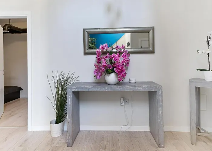 ヴィラ Beautiful Junior Gz01, Next To Communal Pool, Aphrodite Hills *