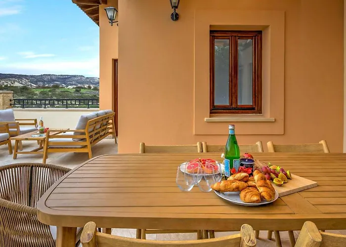 Beautiful Junior Gz01, Next To Communal Pool, Aphrodite Hills ヴィラ *