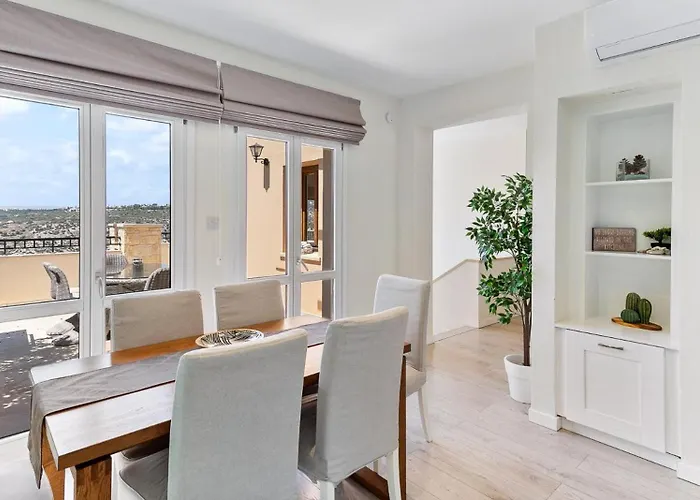 ヴィラ Beautiful Junior Gz01, Next To Communal Pool, Aphrodite Hills クークリア