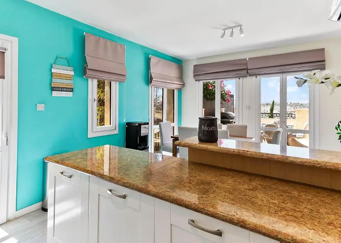 Beautiful Junior Gz01, Next To Communal Pool, Aphrodite Hills ヴィラ