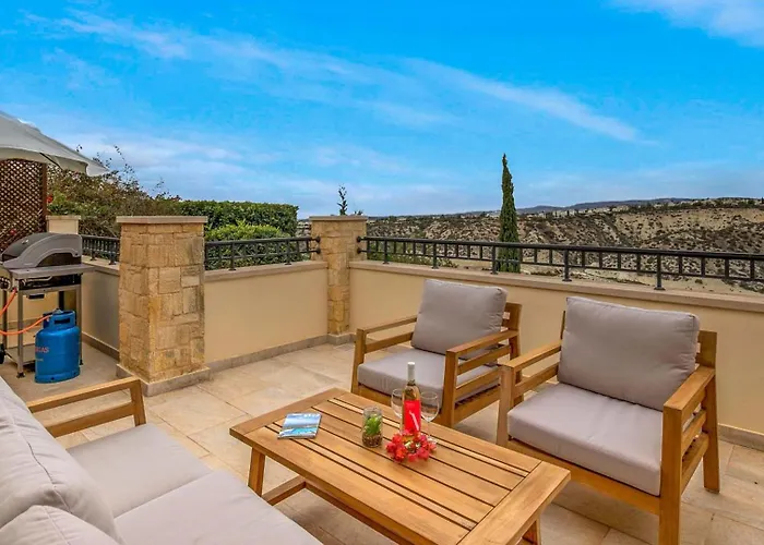 Beautiful Junior Gz01, Next To Communal Pool, Aphrodite Hills * クークリア