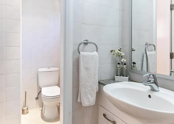 Beautiful Junior Gz01, Next To Communal Pool, Aphrodite Hills * クークリア